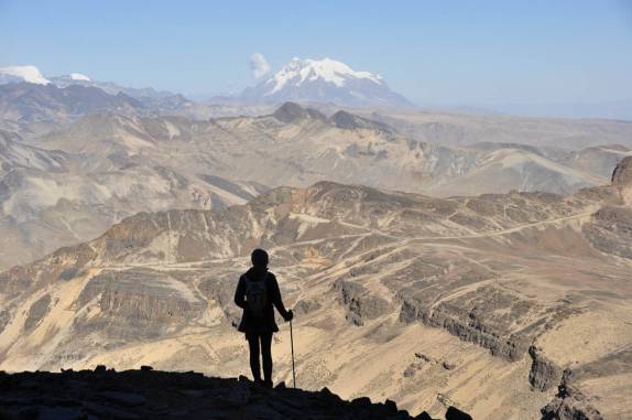 Admirando a paisagem da região do Chacaltaya, na Bolívia